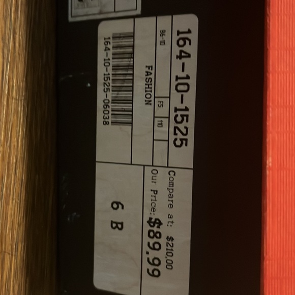 Brand new, never worn , tried on only chunky heel - Picture 6 of 6